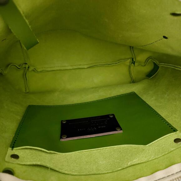 PORTLAND LEATHER | Super Unicorn Green Apple Zipper Dark Brown Handles | Medium - Picture 9 of 10